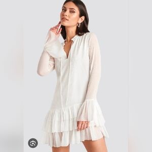 Elegant White Long Sleeve Dress